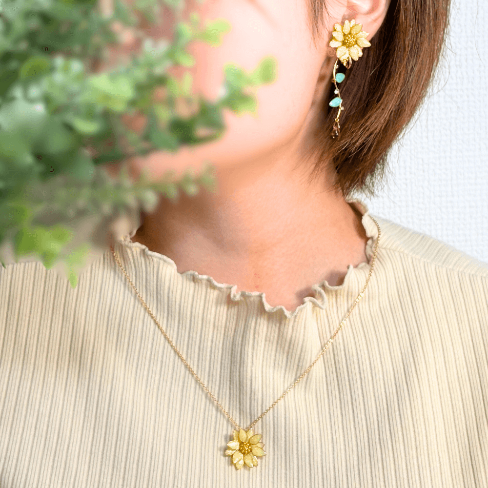 【ひまわり2wayイヤリングとネックレスセット】アレルギー対応/レジン×ワイヤー/夏アクセサリー/キラキラ輝く/受注製作 | 5枚目